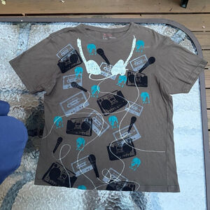 Caffeine Y2K graphic tee boombox size M